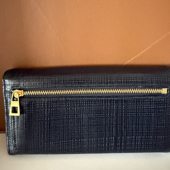 LOEWE Black Continental Wallet-Timeless Luxury!🖤✨ - Picture 3 of 9
